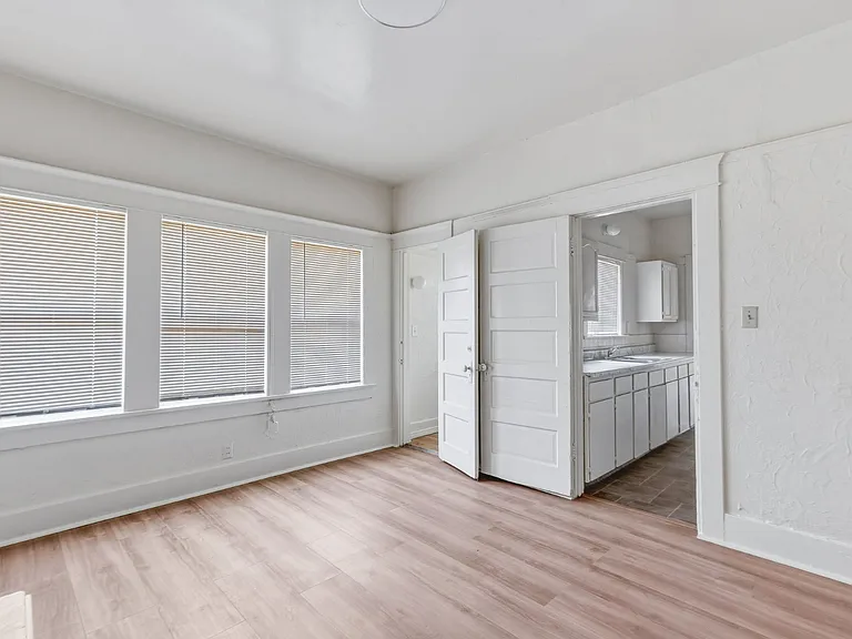 1250 W 35th Pl #1252 — Photo 12