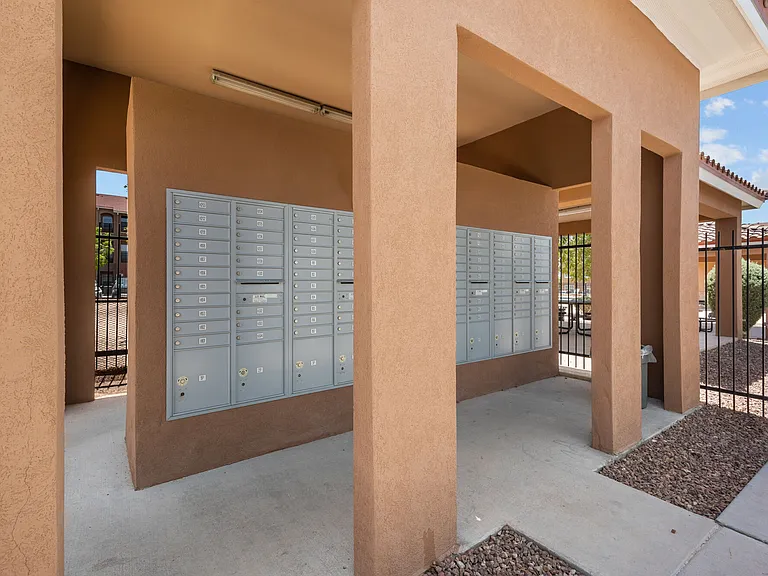 Las Torres Apartments — Photo 37