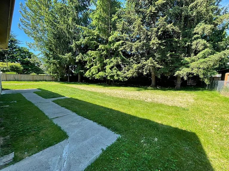 204 Dennis Way — Photo 19