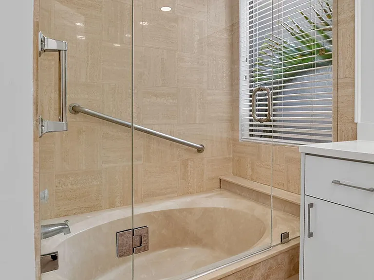 7460 La Paz Blvd #304 — Photo 20