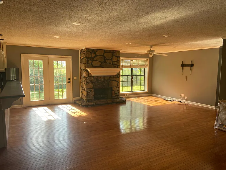 3401 Creek Cir — Photo 5