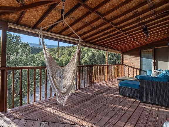 3rd image of 35 Manana Dr