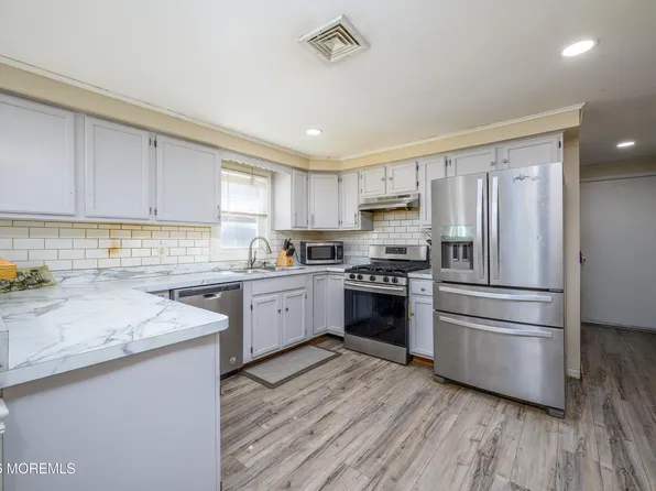 570 Eltone Road, Jackson, NJ 08527