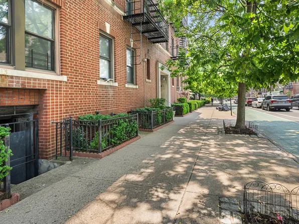 30-83 Crescent Street 3A image 11 of 12