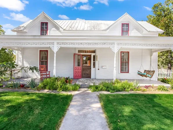 615 W San Antonio St, Fredericksburg, TX 78624