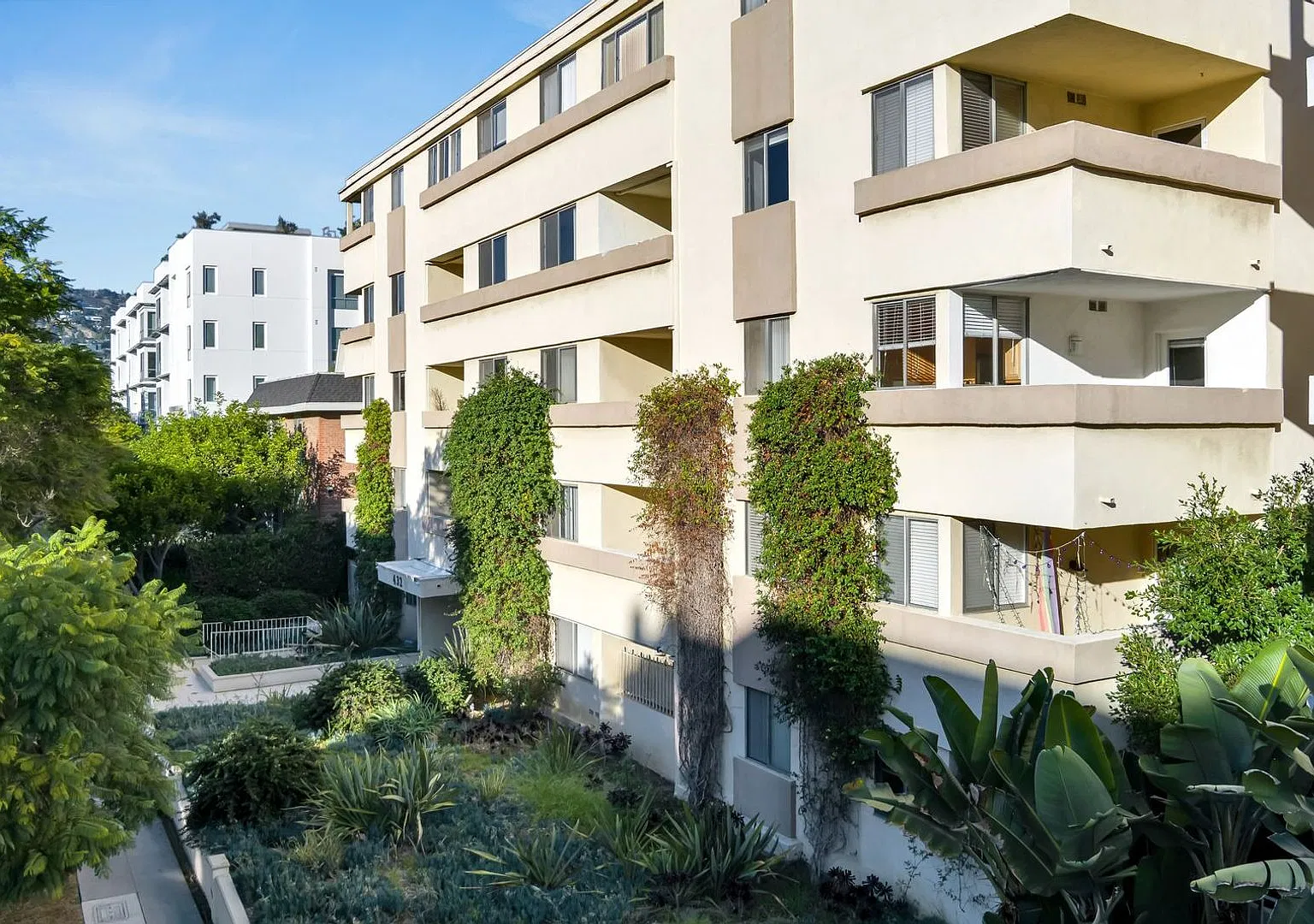 Palm Luxury Investments Llc. — Photo 2