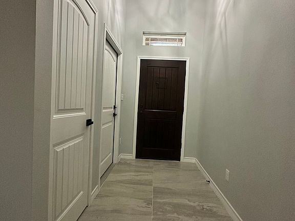 4th image of 109 Cox Dr #A