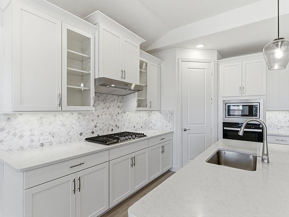 4th image of 2603 Wellington Ln