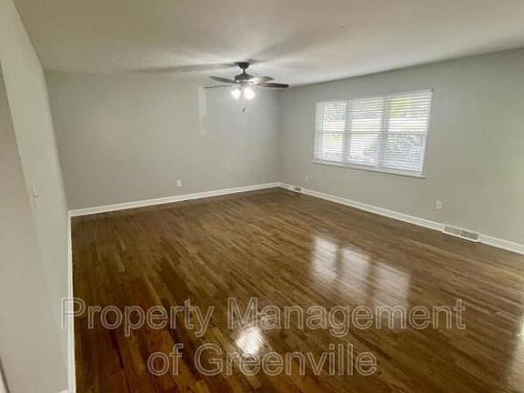 4th image of 105 Greenfield Dr