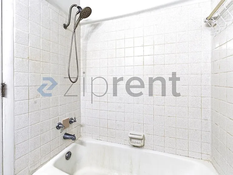 918 E Montclair Rd — Photo 17