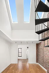 245 Mulberry Street, #18