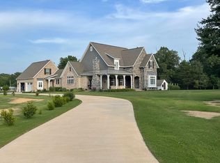 13282 Gooseberry Rd, Bentonville, AR 72712