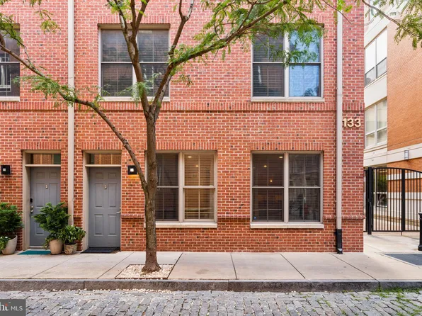 133 N Bread St #H1, Philadelphia, PA 19106