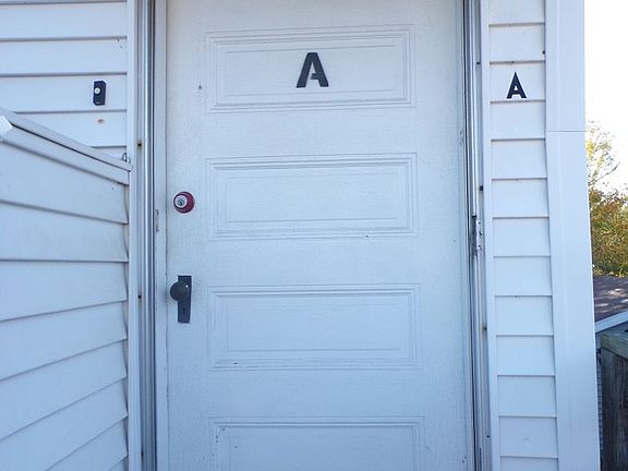 3rd image of 505 N Main St APT A