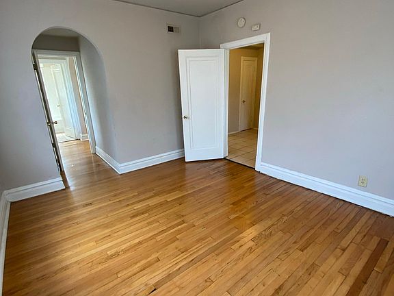 5th image of 5349 Cabanne Ave APT 1E