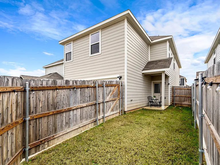 5541 Topwater Trl — Photo 9