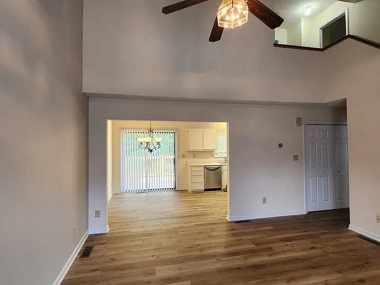 1620 Cranberry Hill Ln — Photo 7