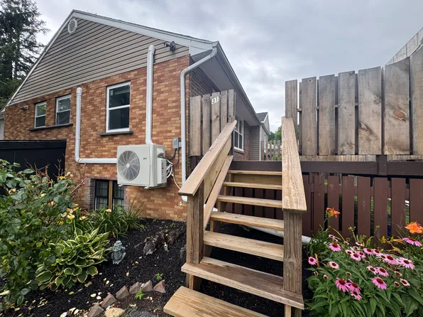 31 Buttonwood Rd #1, Cortlandt Manor, NY 10567
