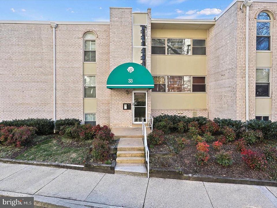 1st image of 19 Canterbury Sq #211