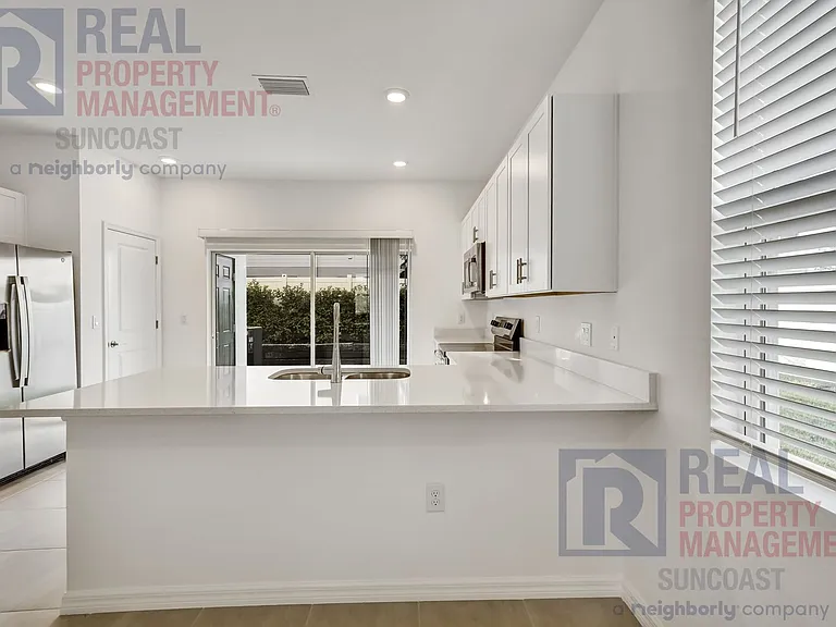 8700 Daybreak St — Photo 4