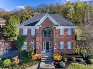 308 Washington Woods Dr, Washington, PA 15301