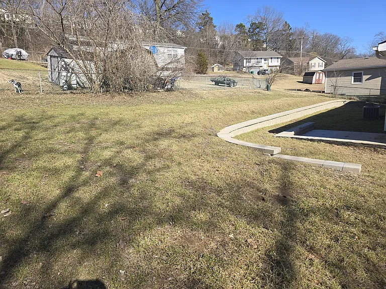 1715 Partridge Dr — Photo 2