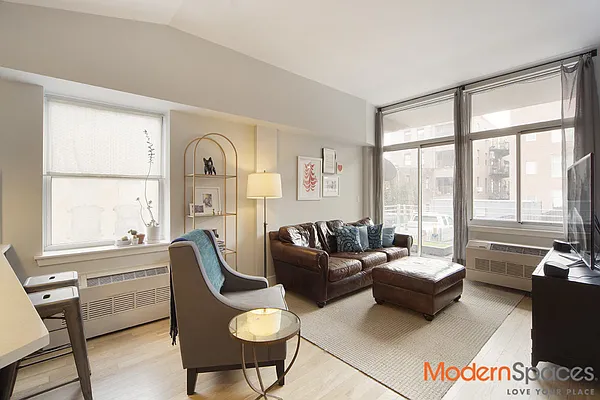 Sold by Modern Spaces | media 13