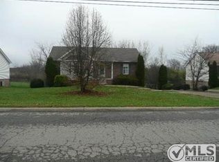 1767 Cabana Dr, Clarksville, TN 37042