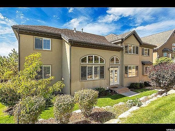 3rd image of 4792 N Whisper Wood Dr