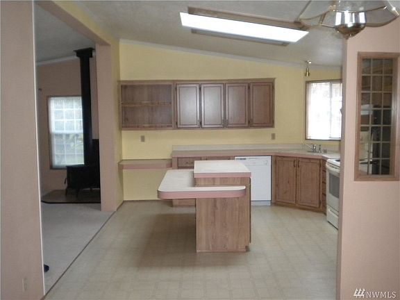 4th image of 1918 SE Richmond Ln