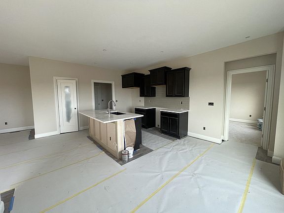 3rd image of 1602 N Magnolia Ct