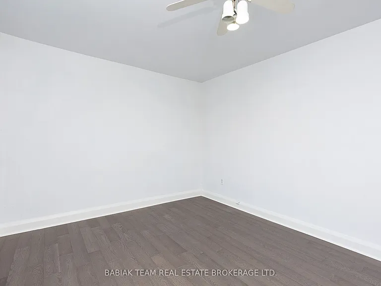 871 Millwood Rd #56 — Photo 15
