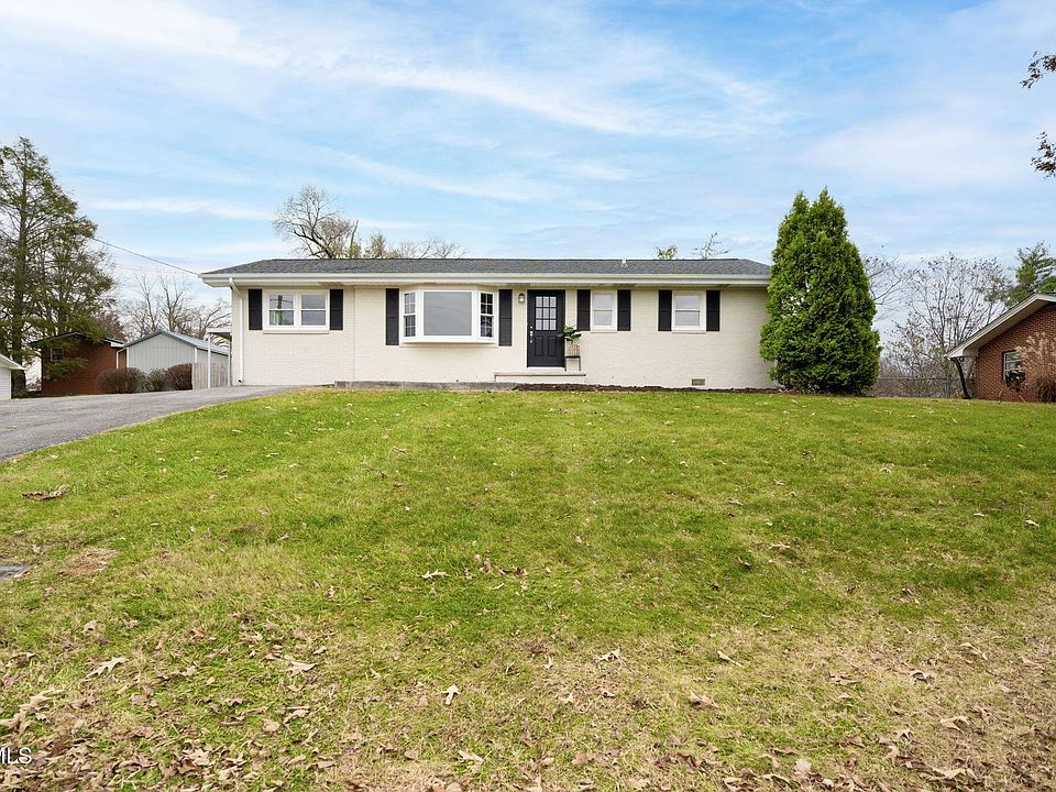 1st image of 903 Charlem Ct