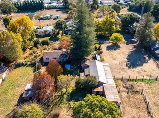 302 Hutchins Ave, Sebastopol, CA 95472