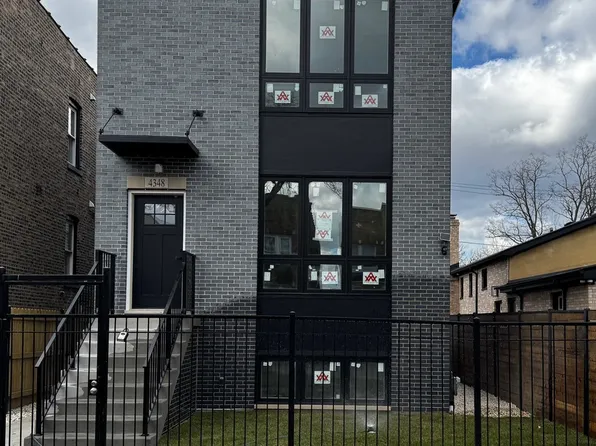 4348 W Thomas St, Chicago, IL 60651
