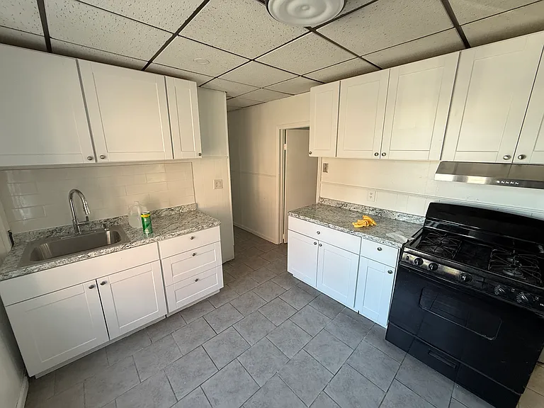 73 W 27th St #1 — Photo 4
