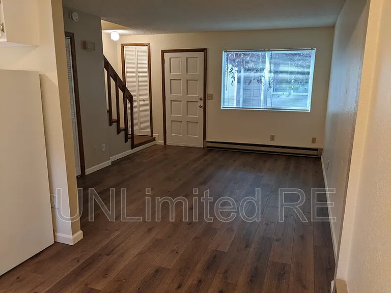 321 N Park St #C — Photo 3