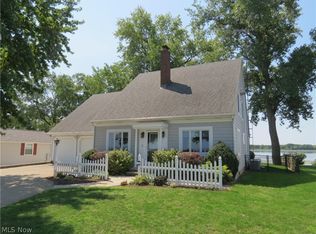 301 E Cedar Point Rd, Sandusky, OH 44870