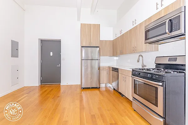 Rented by MySpaceNYC | media 34