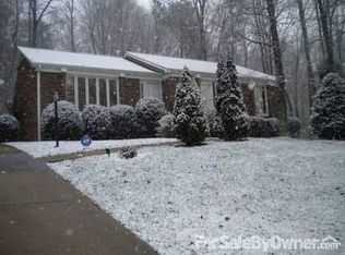 3216 Copthorne Dr, Greensboro, NC 27410