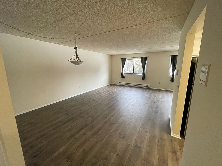 Wingra West Apartments — Photo 31