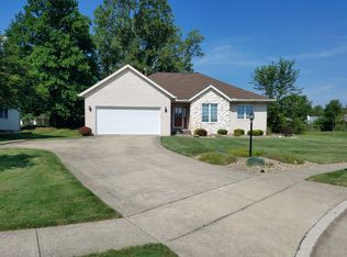 636 Redstone Cir, Brunswick, OH