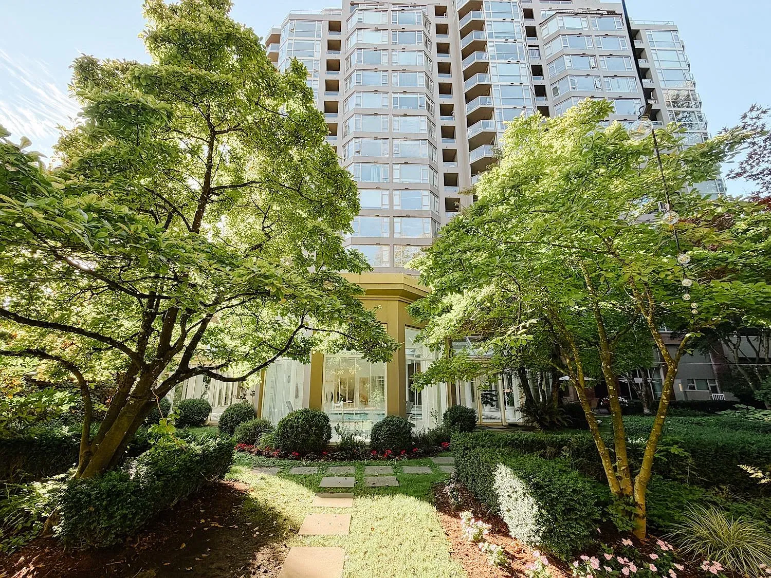 1 bed, 720 sqft, $2,495 — Photo 1
