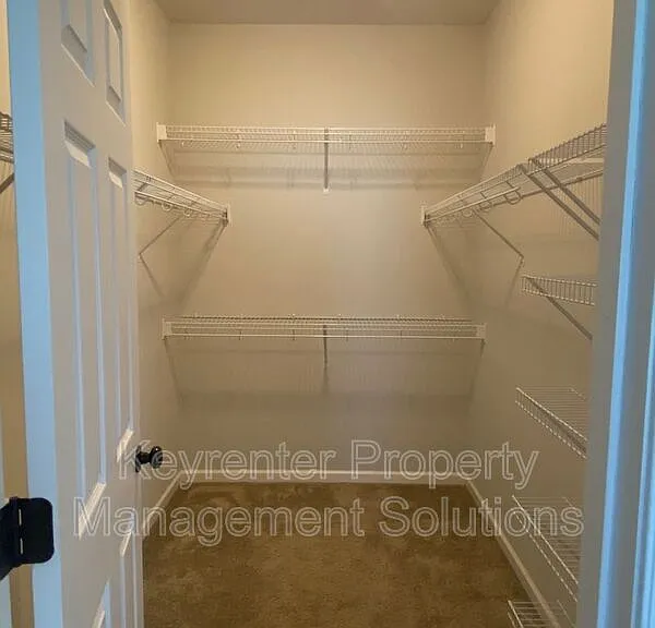 819 Geoffery St — Photo 18