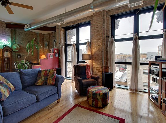 5th image of 1635 W Belmont Ave APT 521