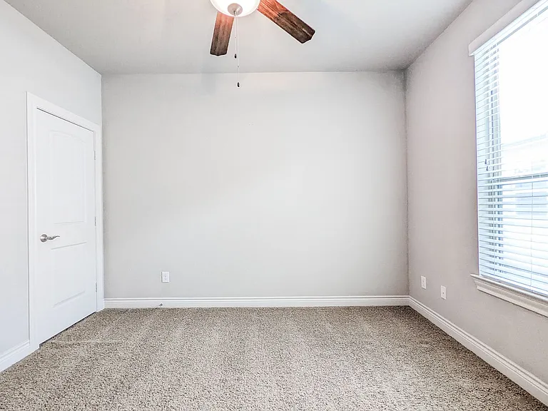 5323 Kiam St — Photo 23