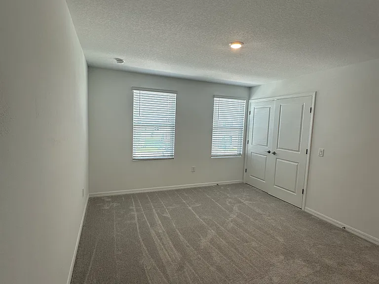 3137 Skyline Loop — Photo 8