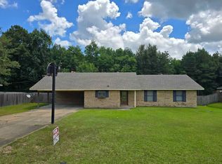 405 E Ridge Dr, Pineville, LA 71360