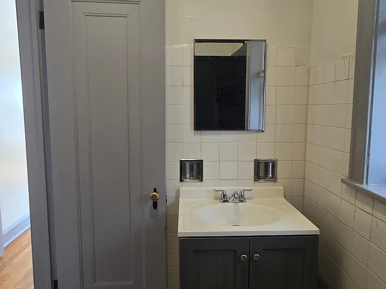 836 N Massasoit Ave #2B — Photo 13