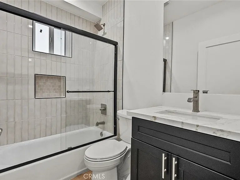 326 Leslie Way — Photo 6